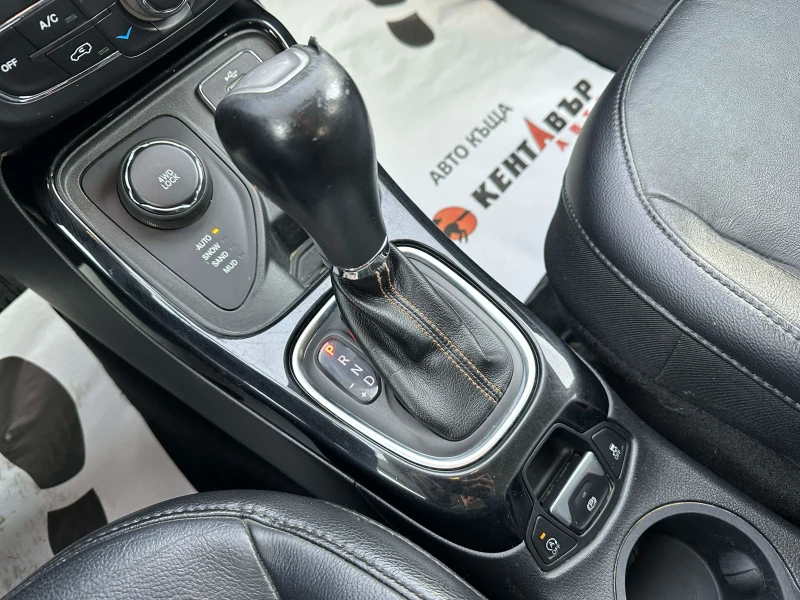 Jeep Compass 2.0 M-Jet Limited 4WD, Реални км, снимка 11 - Автомобили и джипове - 53559117