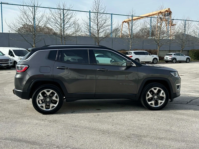 Jeep Compass 2.0 M-Jet Limited 4WD, Реални км, снимка 5 - Автомобили и джипове - 53559117