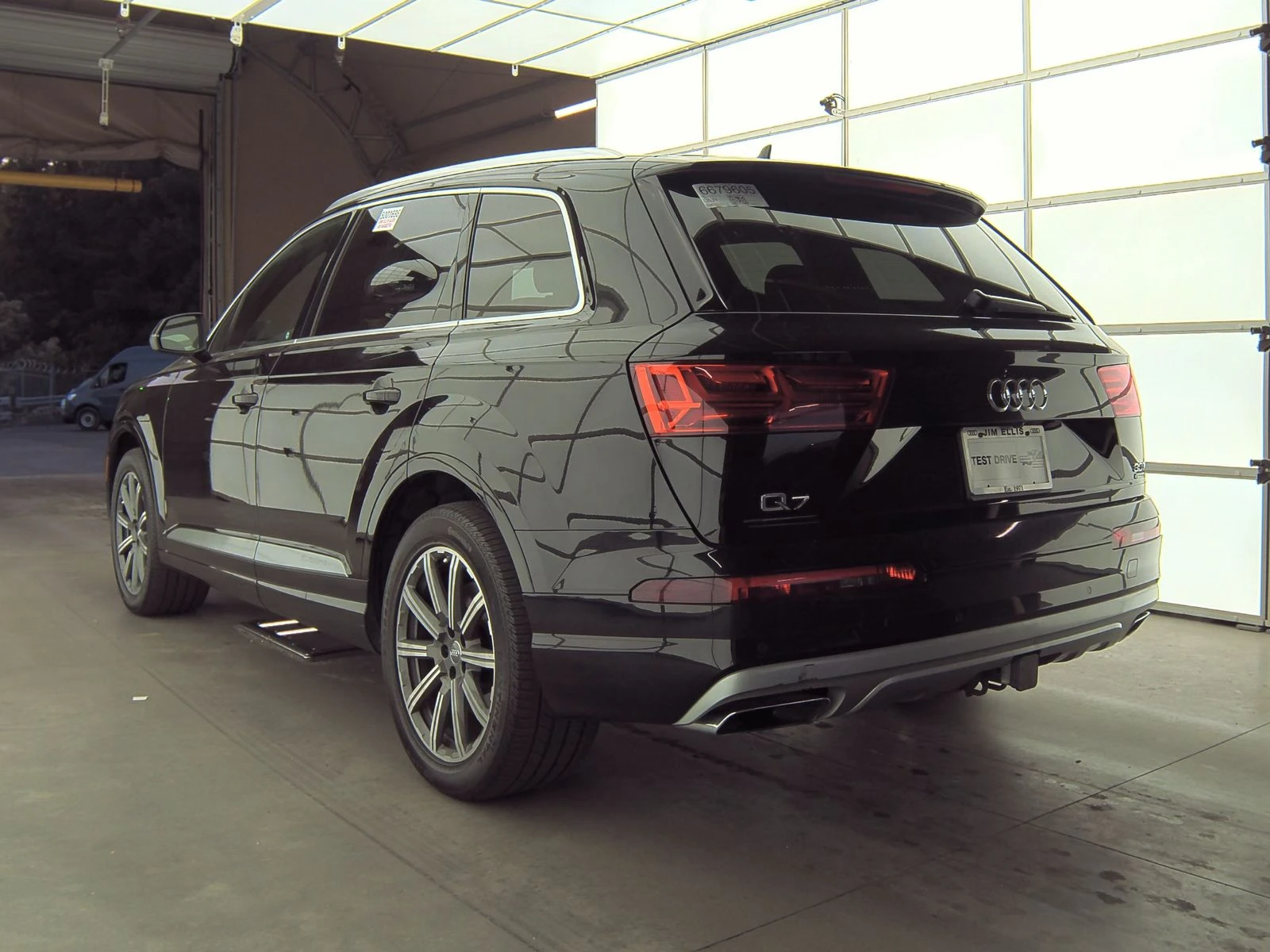 Audi Q7 PREMIUM PLUS* BOSE* PANO* ОТ ПРЕДСТАВИТЕЛСТВО - изображение 6