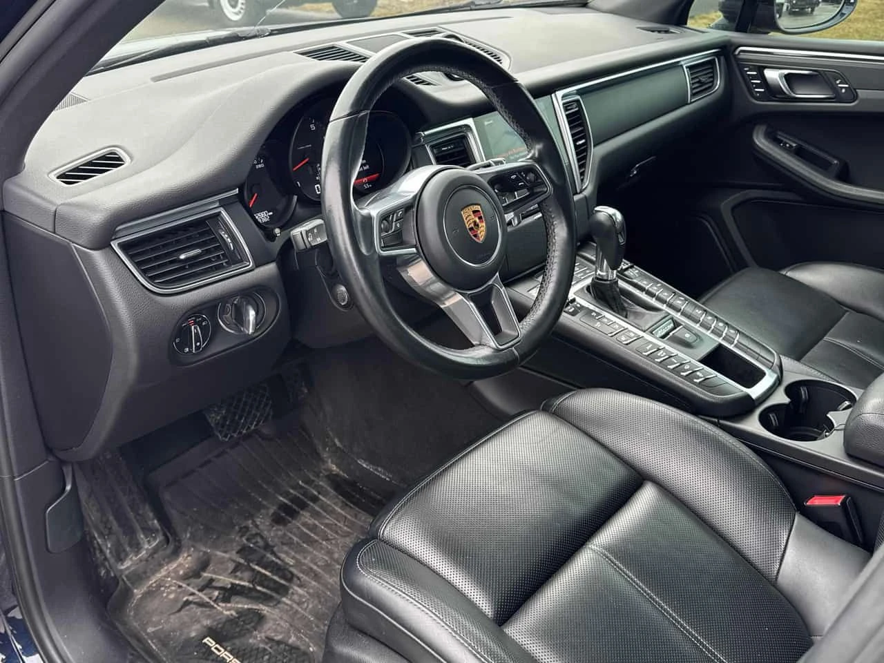 Porsche Macan * AWD * ПОДГРЕВ / ОБДУХВАНЕ / 360 / КЛИП НА МОТОРА, снимка 7 - Автомобили и джипове - 53867253