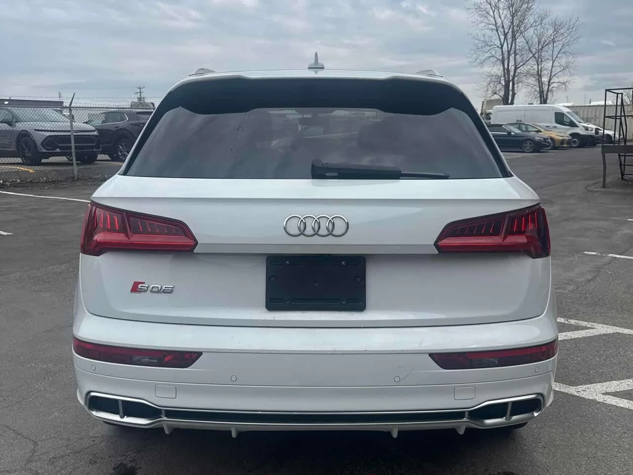 Audi SQ5 Technik/360/ОБДУХВАНЕ/ПАНОРАМА, снимка 4 - Автомобили и джипове - 54360431