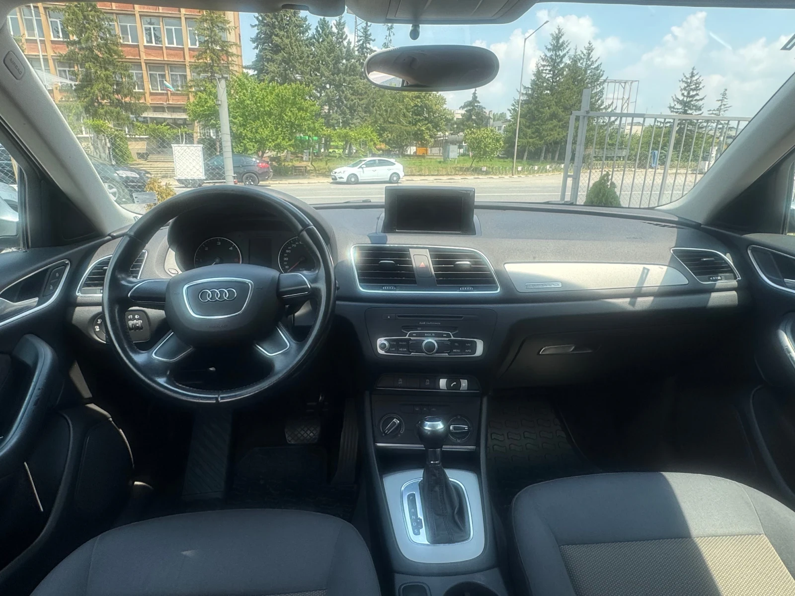 Audi Q3, снимка 8 - Автомобили и джипове - 55144497