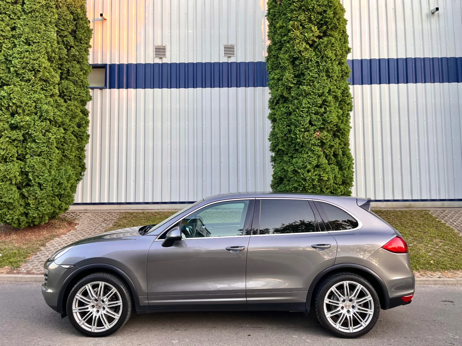 Porsche Cayenne 3.0TDI* ПАНО* ПОДГРЕВ* ЩОРИ* , снимка 4 - Автомобили и джипове - 56124891