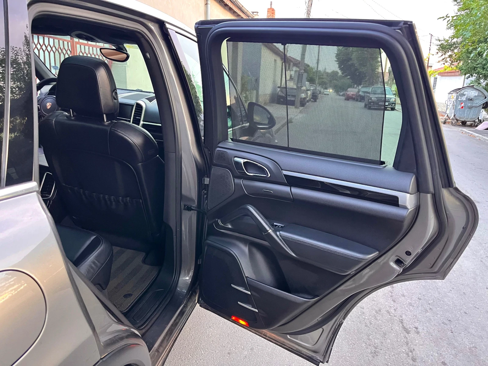 Porsche Cayenne 3.0TDI* ПАНО* ПОДГРЕВ* ЩОРИ* , снимка 15 - Автомобили и джипове - 56124891