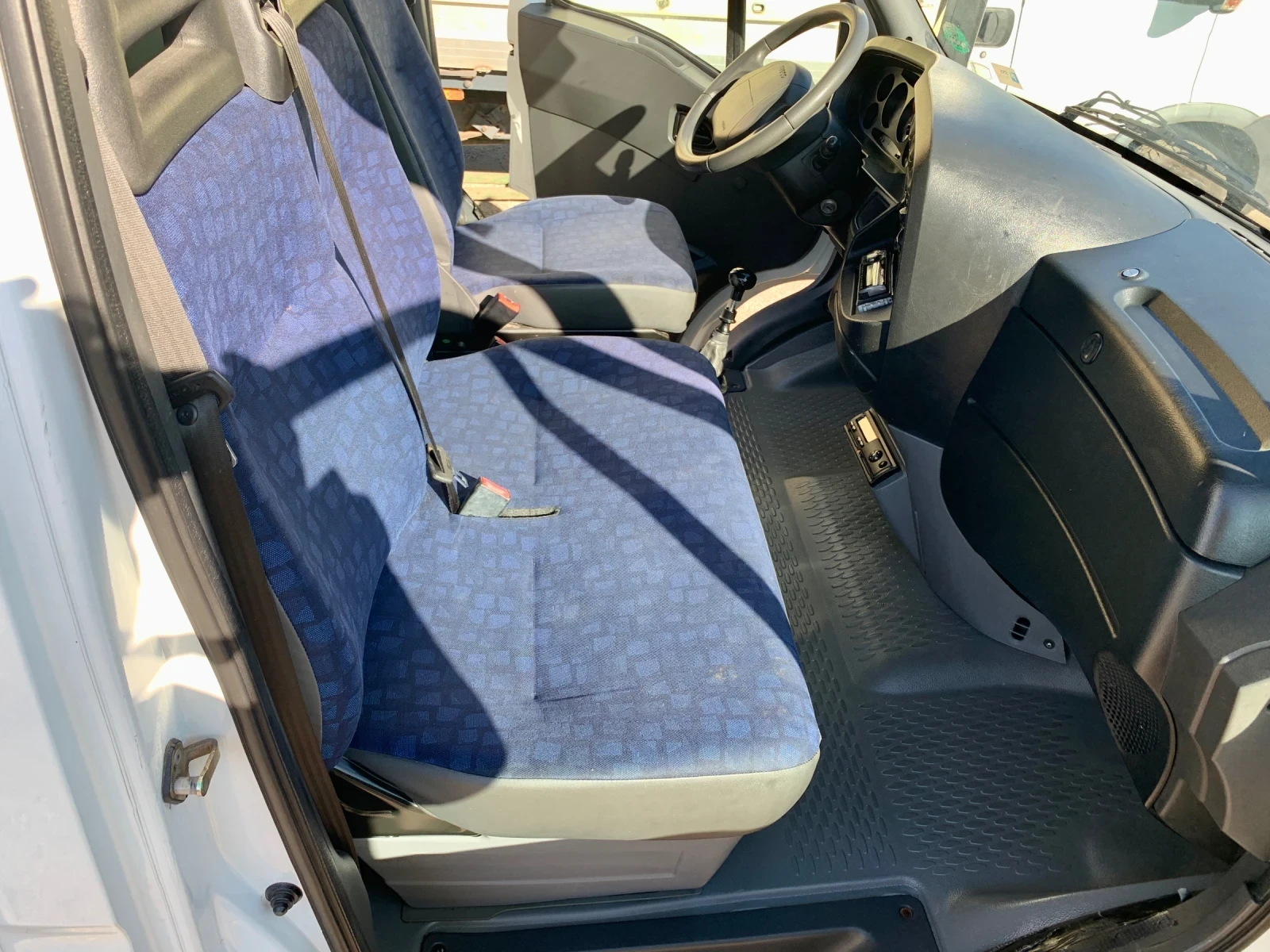 Iveco Daily Падащ борд-Странична врата-до 3.5тона, снимка 12 - Бусове и автобуси - 53746939