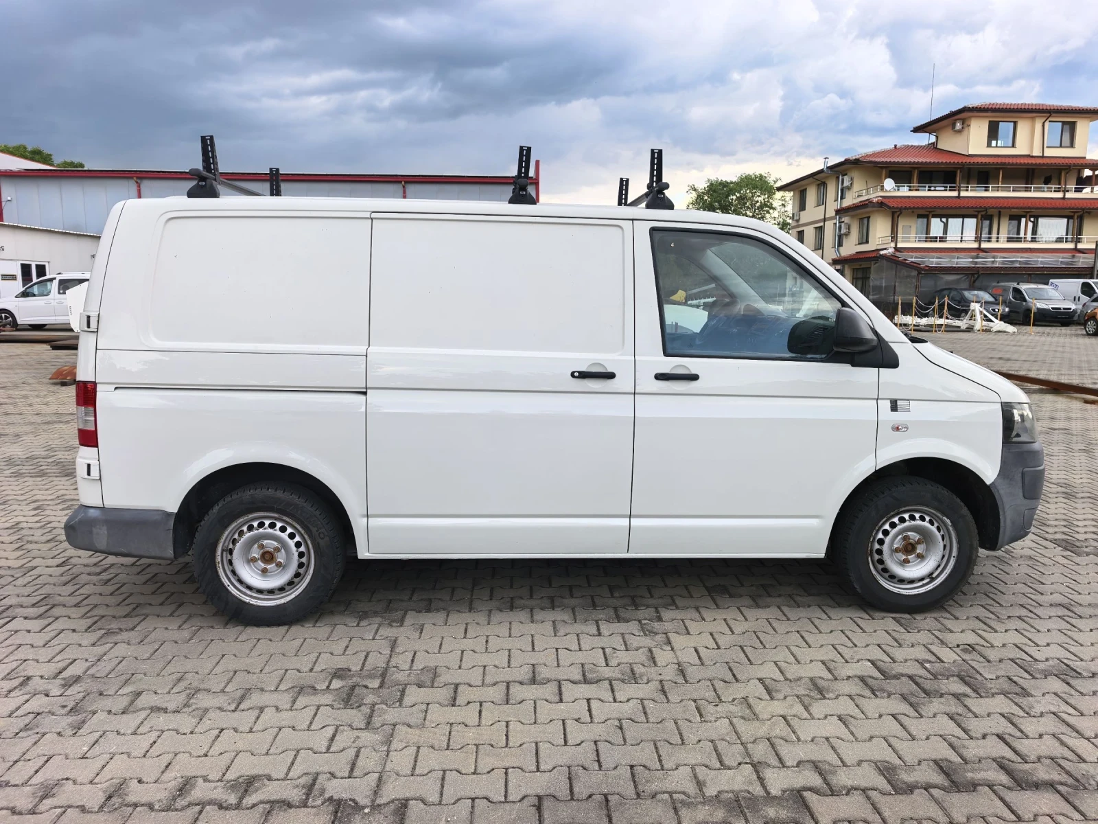 VW T6 2010г 2.0тди 140кс 4х4 Климатик, снимка 7 - Бусове и автобуси - 55225404