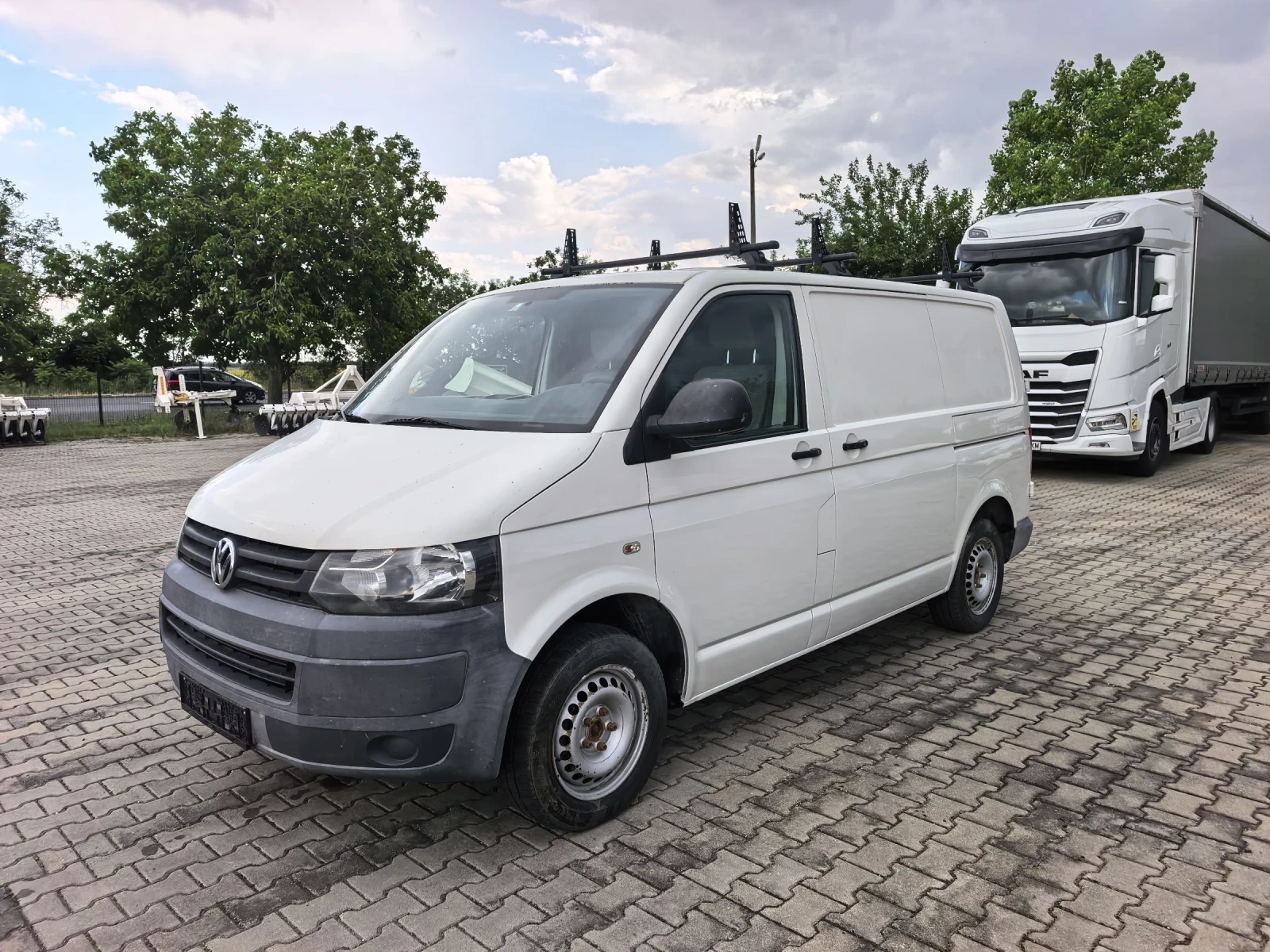 VW T6 2010г 2.0тди 140кс 4х4 Климатик, снимка 2 - Бусове и автобуси - 55225404