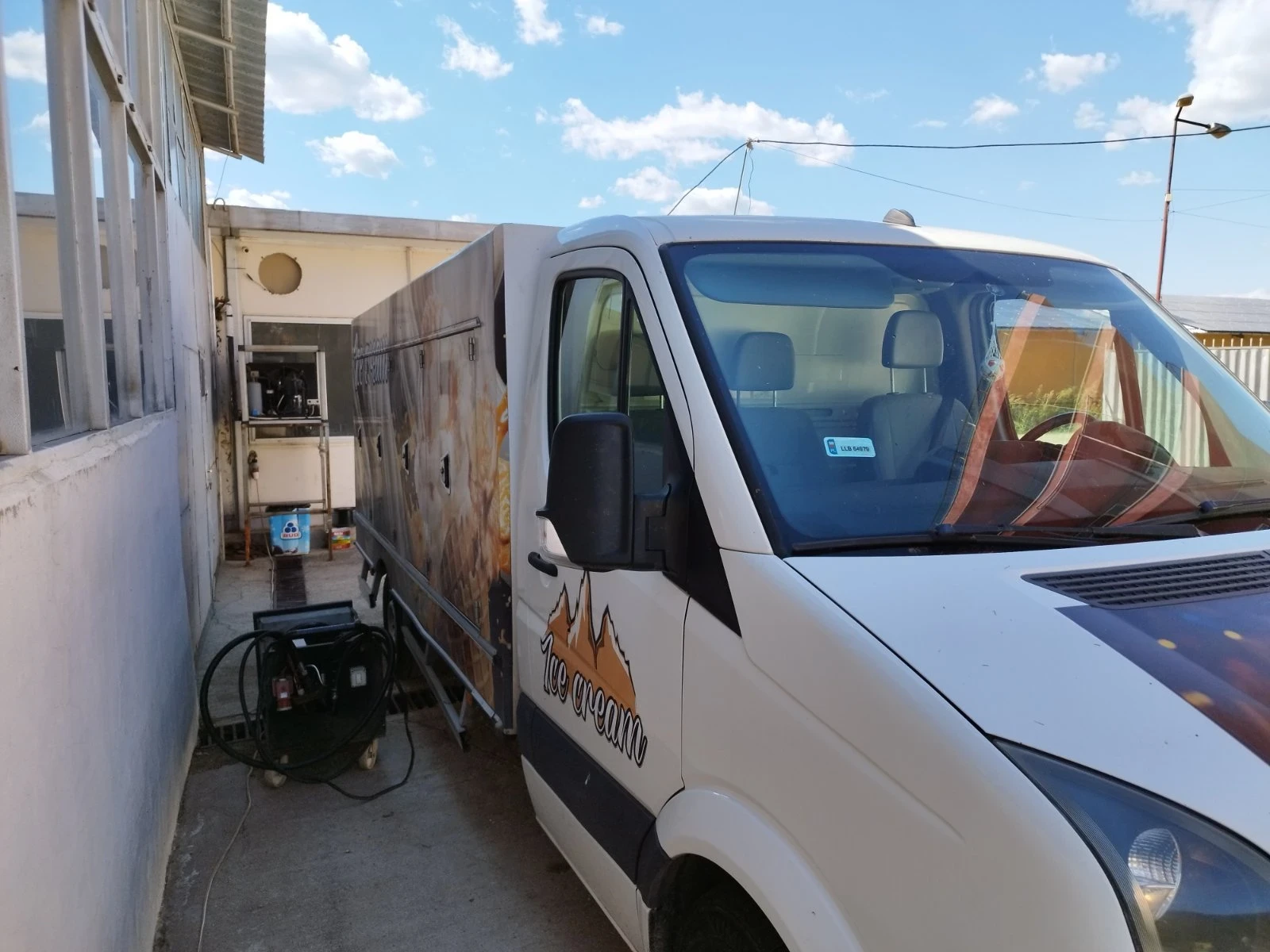 VW Crafter, снимка 4 - Бусове и автобуси - 55780761
