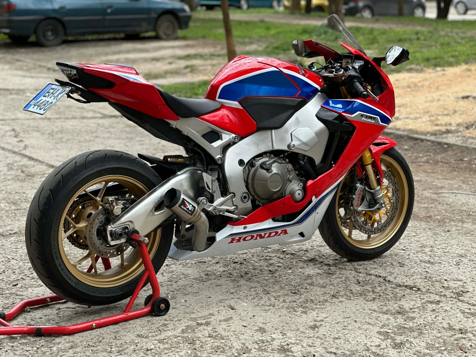 Honda Cbr CBR1000RR-SP 7000 KM, снимка 4 - Мотоциклети и мототехника - 54001492