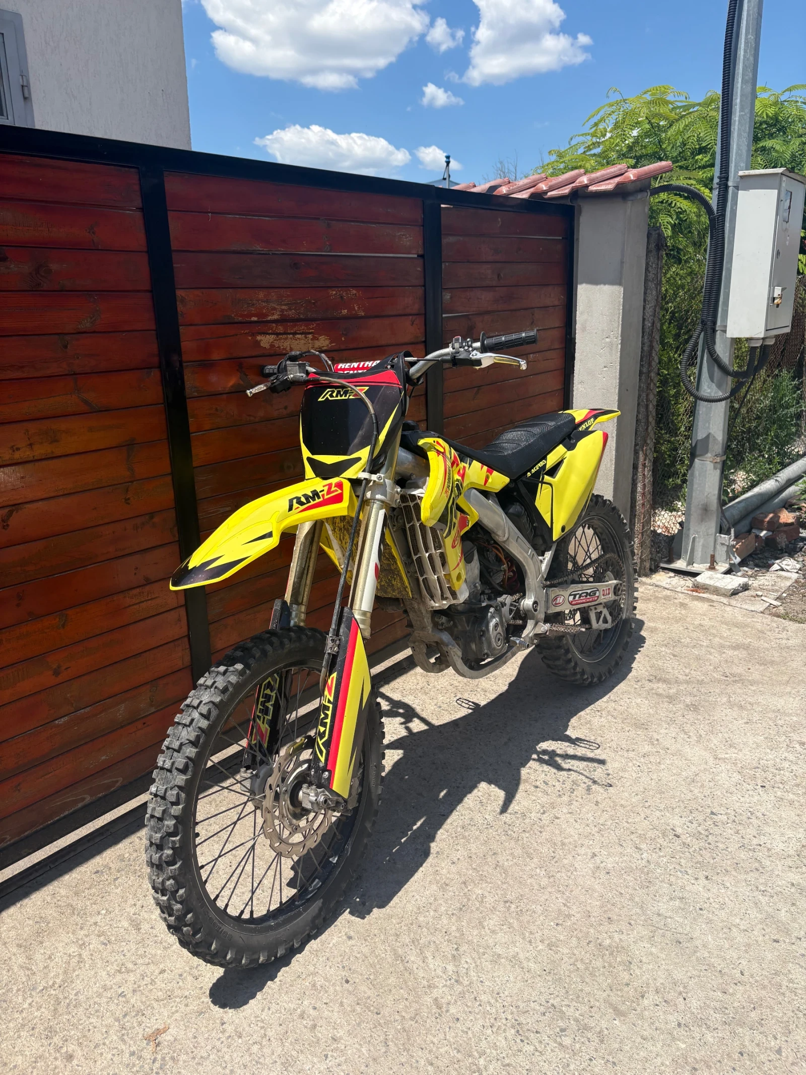 Suzuki Rmz