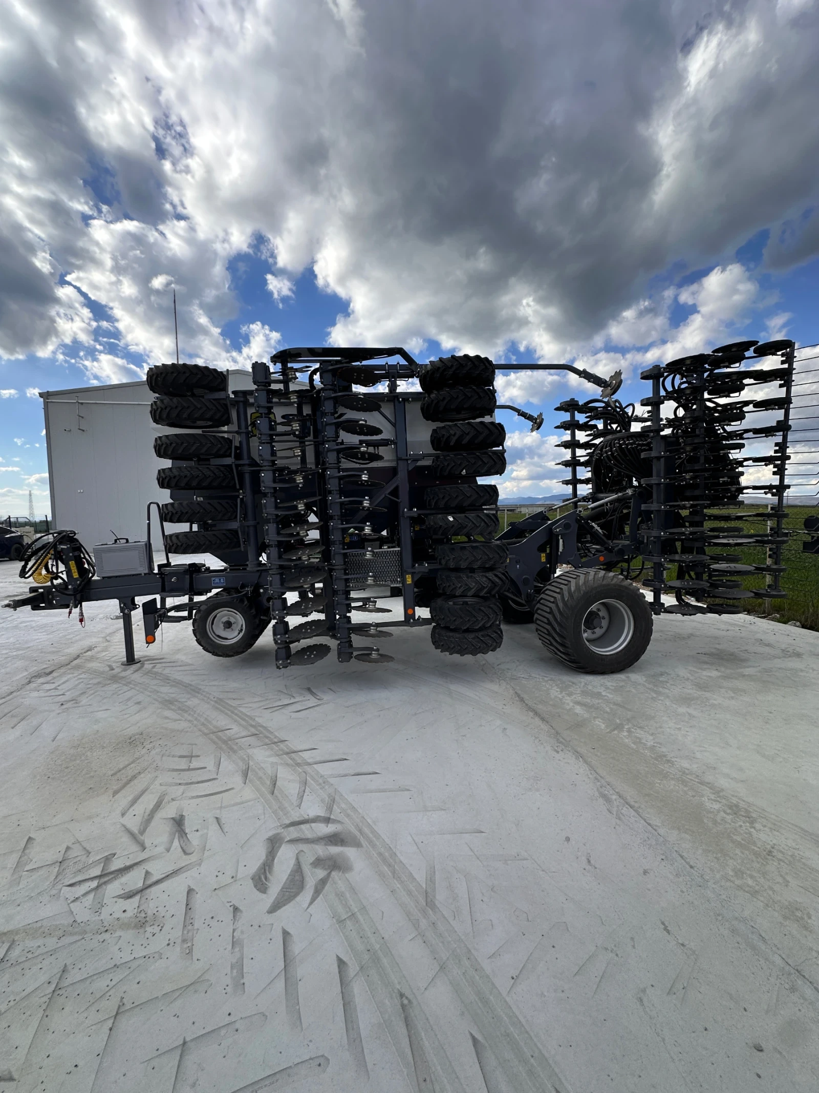 Сеялка Horsch Sky Maxidrill P120, снимка 2 - Селскостопанска техника - 54127938