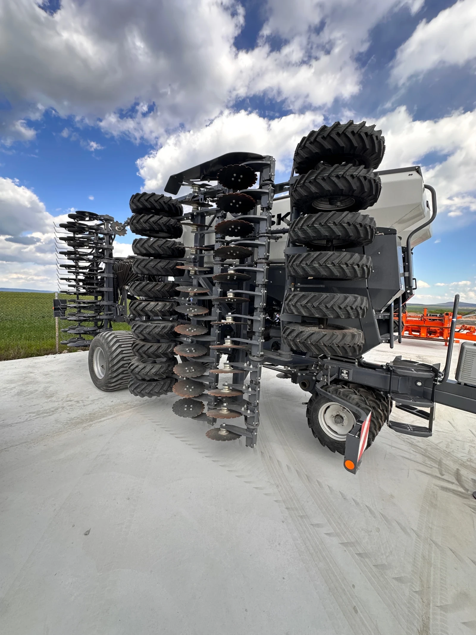 Сеялка Horsch Sky Maxidrill P120, снимка 4 - Селскостопанска техника - 54127938