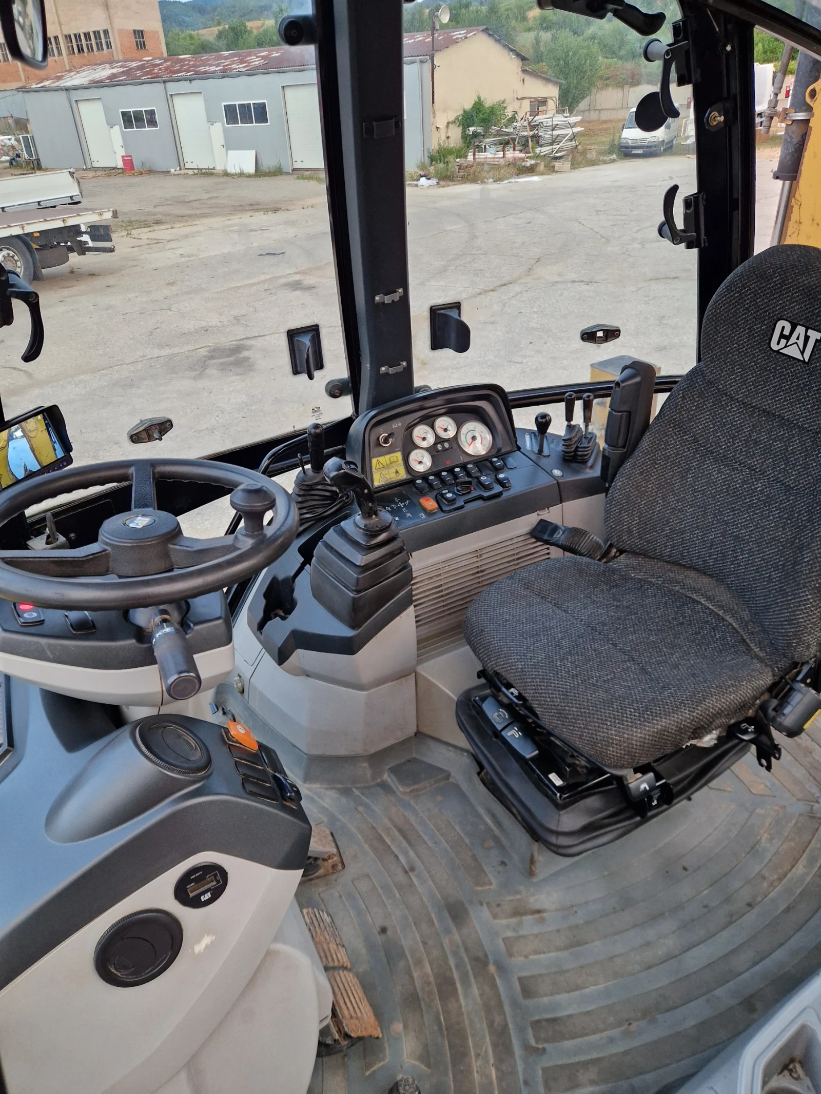 Багер Cat 432 E , снимка 4 - Индустриална техника - 55366174