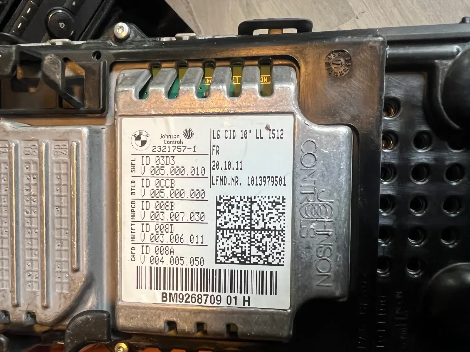 2321757-1 ������� ���������  BMW FO1 BM9268709  L6 CID 10" LL 1512 | Mobile.bg � ����������� 2