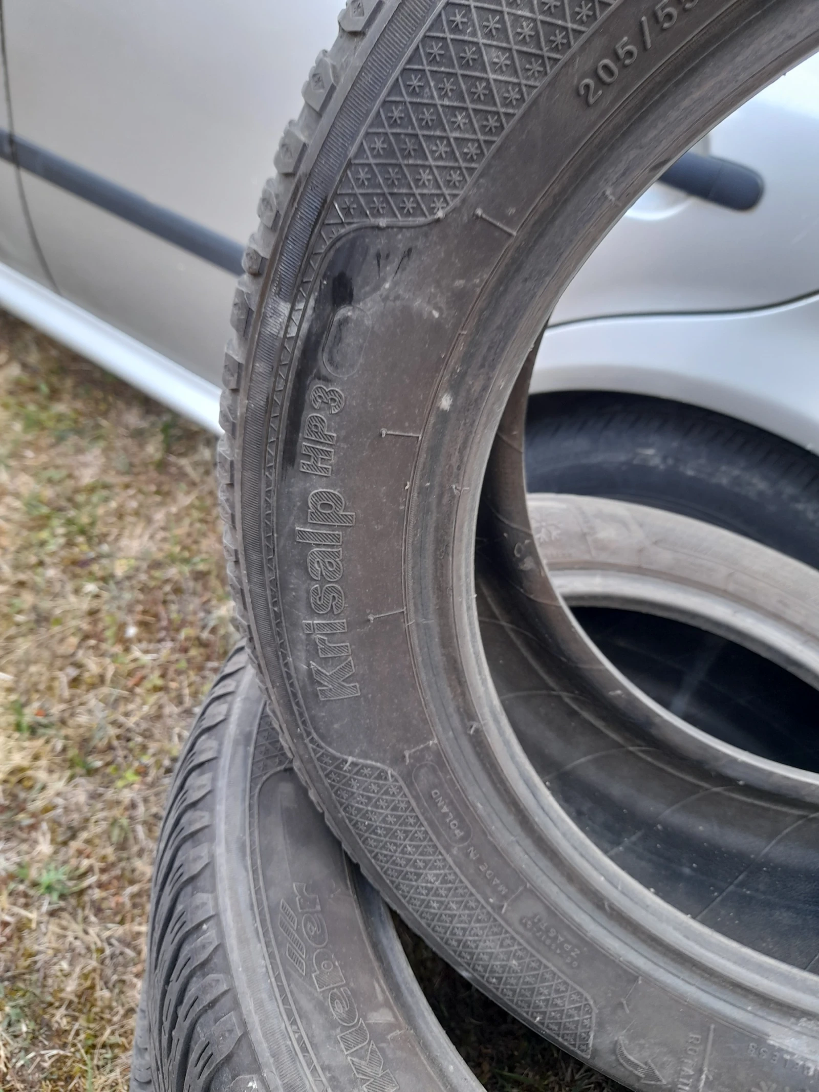 Гуми Зимни 205/55R16, снимка 3 - Гуми и джанти - 7068201