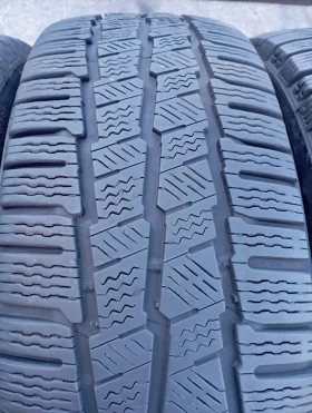 Гуми Зимни 235/65R16, снимка 1 - Гуми и джанти - 47493041