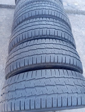 Гуми Зимни 235/65R16, снимка 3 - Гуми и джанти - 47493041