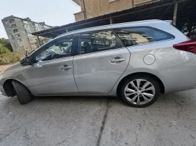 Toyota Auris, снимка 5