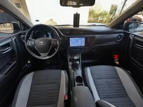 Toyota Auris, снимка 9