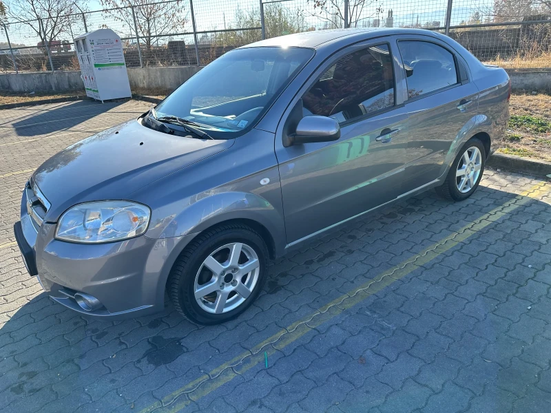 Chevrolet Aveo Седан, снимка 3 - Автомобили и джипове - 48011141