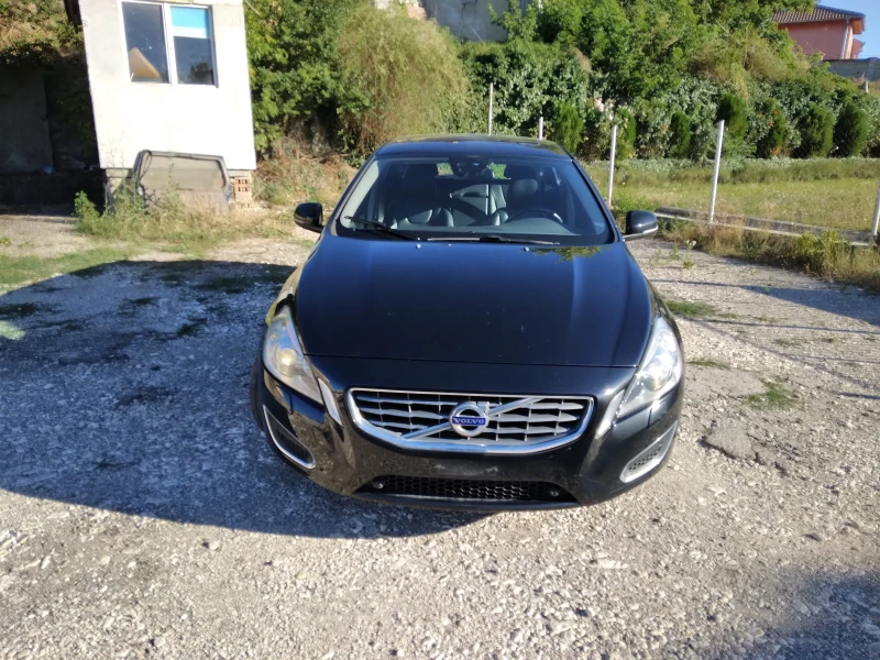 Volvo V60 2.4 D5 AWD, снимка 2 - Автомобили и джипове - 49288184