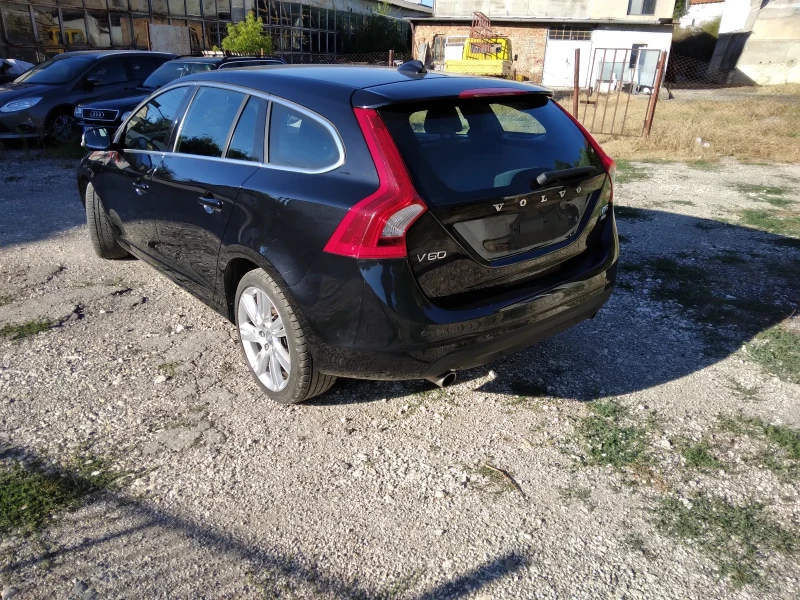 Volvo V60 2.4 D5 AWD, снимка 6 - Автомобили и джипове - 49288184