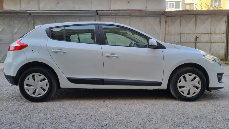 Renault Megane, снимка 6 - Автомобили и джипове - 48915696