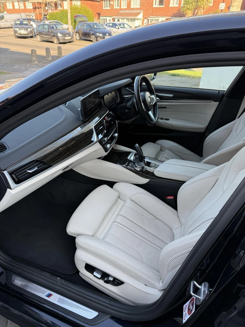 BMW 530E 530e I Performance, снимка 3 - Автомобили и джипове - 52410011