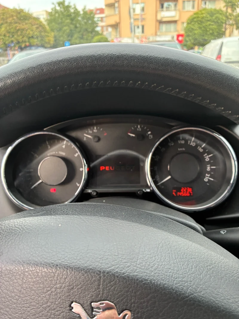 Peugeot 3008 1.6T, снимка 9 - Автомобили и джипове - 52507988