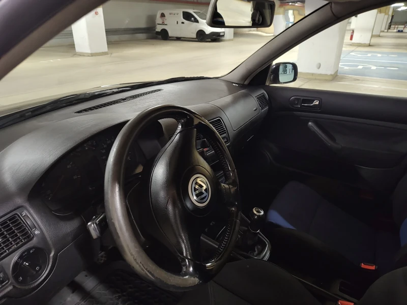 VW Golf 1.9 TDI, снимка 2 - Автомобили и джипове - 52700250