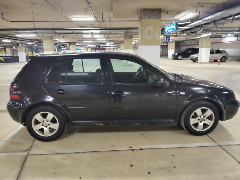 VW Golf 1.9 TDI, снимка 6 - Автомобили и джипове - 52700250