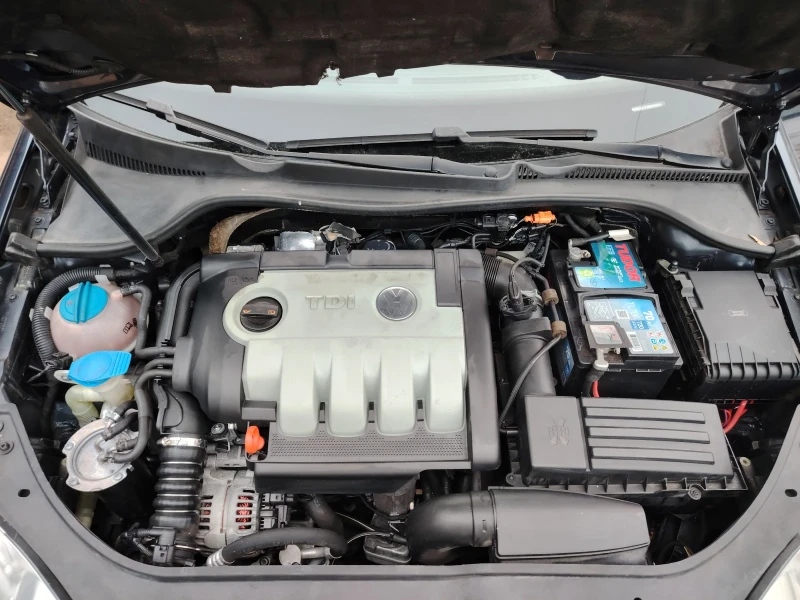 VW Golf 1.9 TDI, снимка 13 - Автомобили и джипове - 53203300