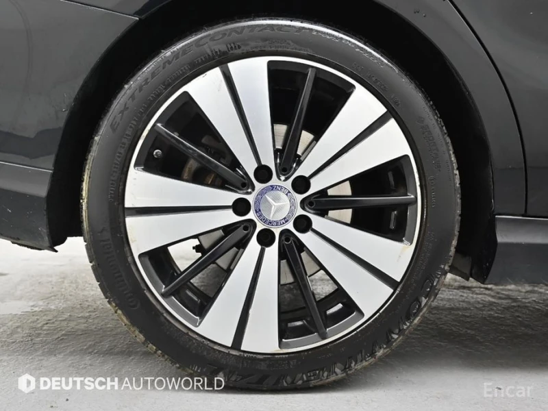 Mercedes-Benz CLA 250, снимка 5 - Автомобили и джипове - 53235546