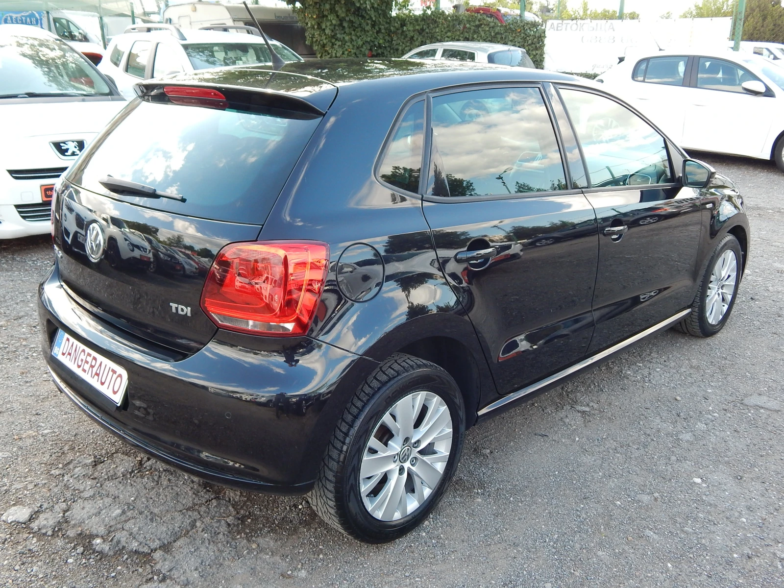 VW Polo 1.6TDI* АВТОМАТИК*  - изображение 4