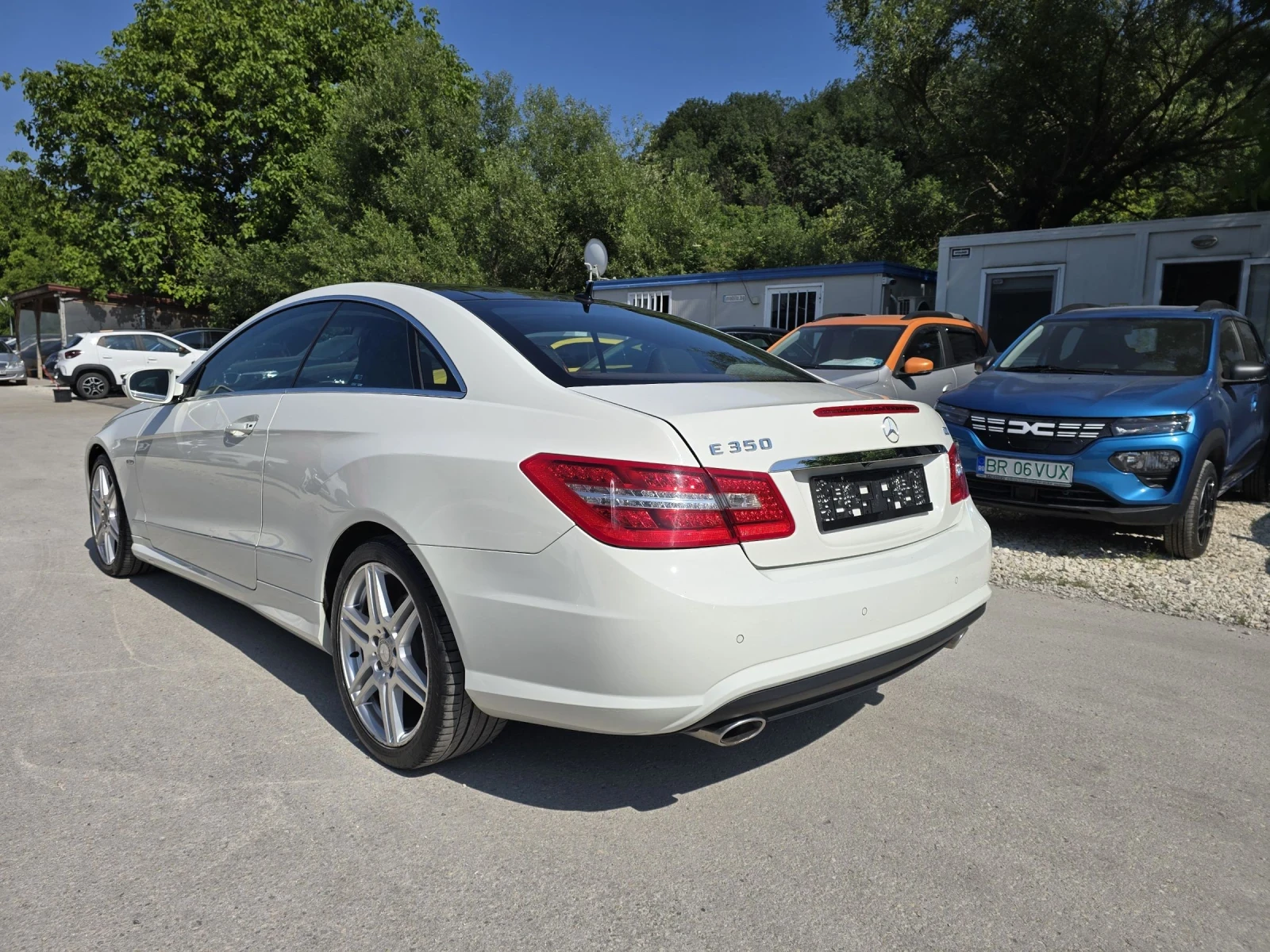 Mercedes-Benz E 350 350CDI 231к.с AMG Топ състояние  - изображение 4