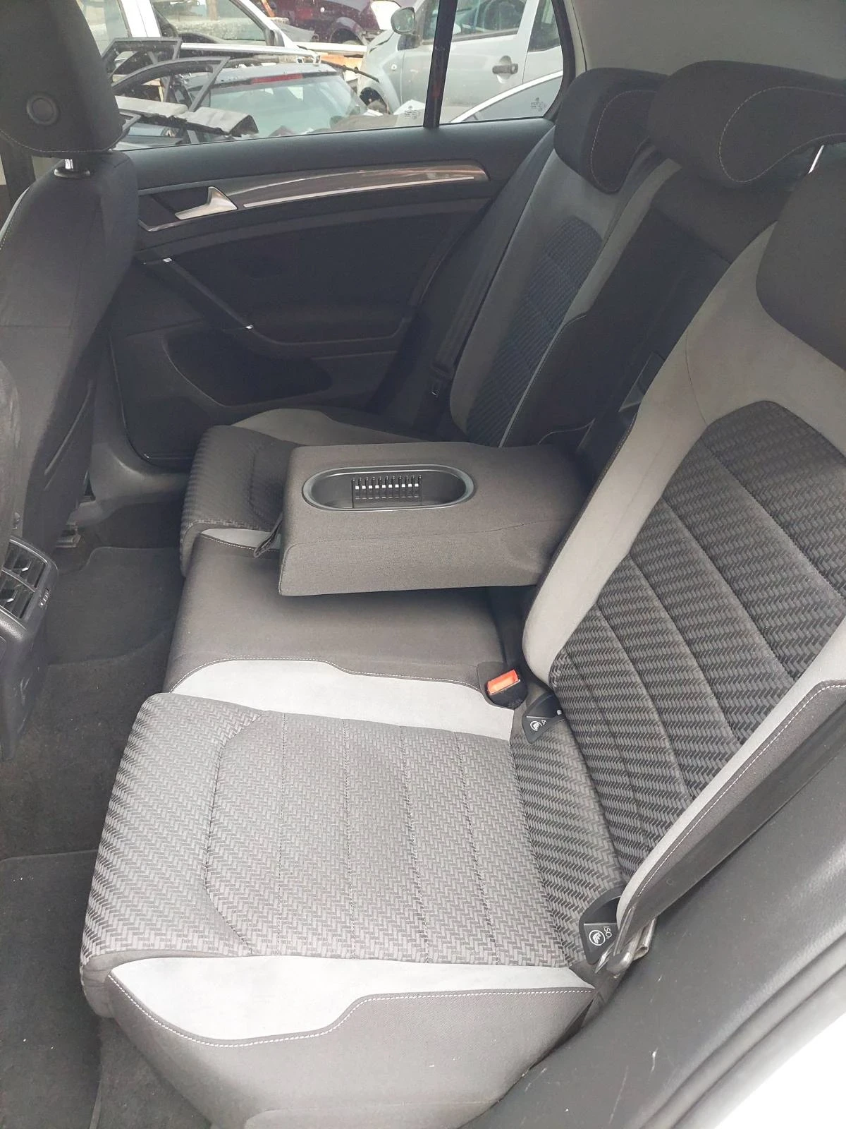 VW Golf 1.6tdi r line - изображение 9