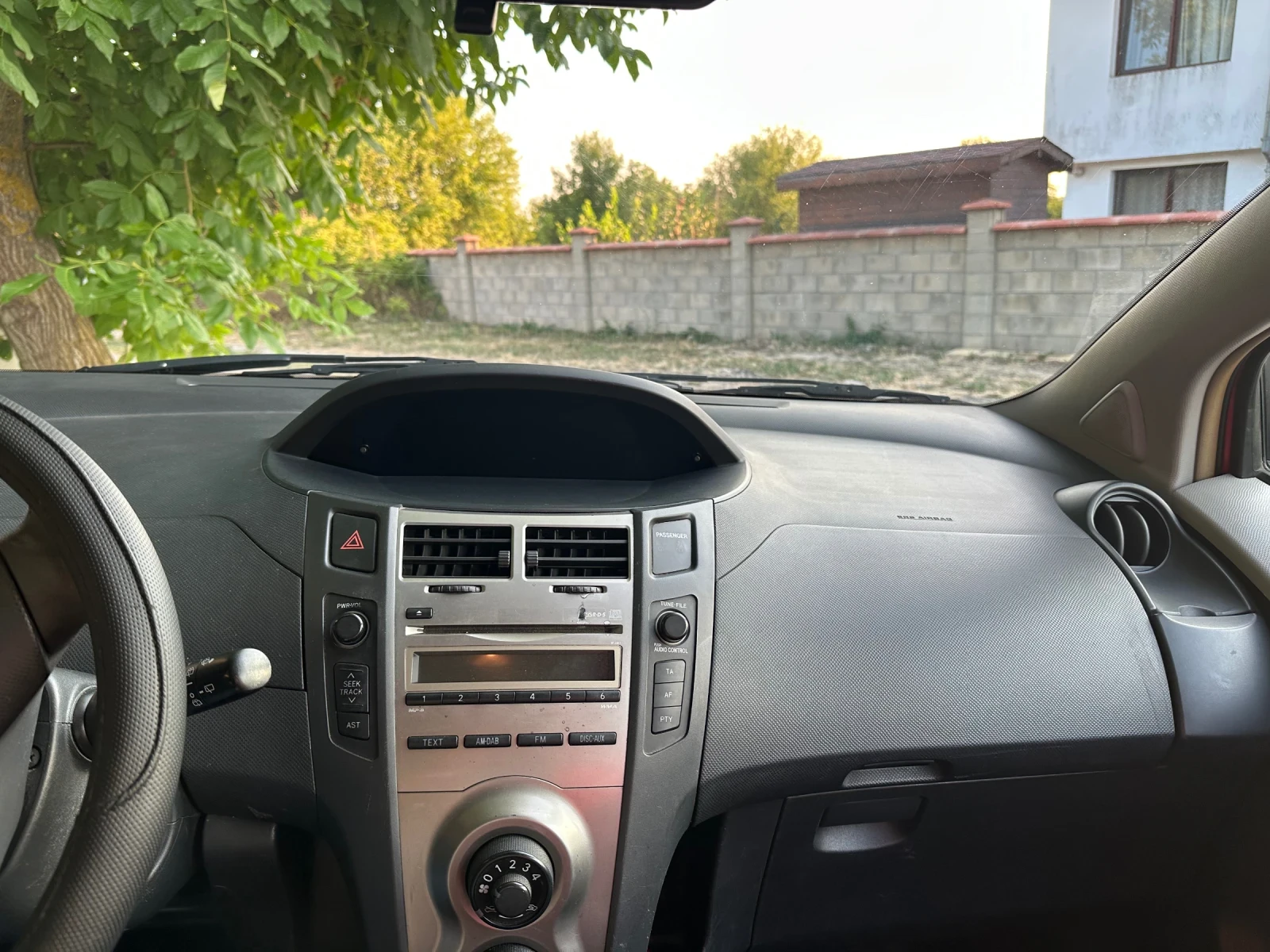 Toyota Yaris  - изображение 5