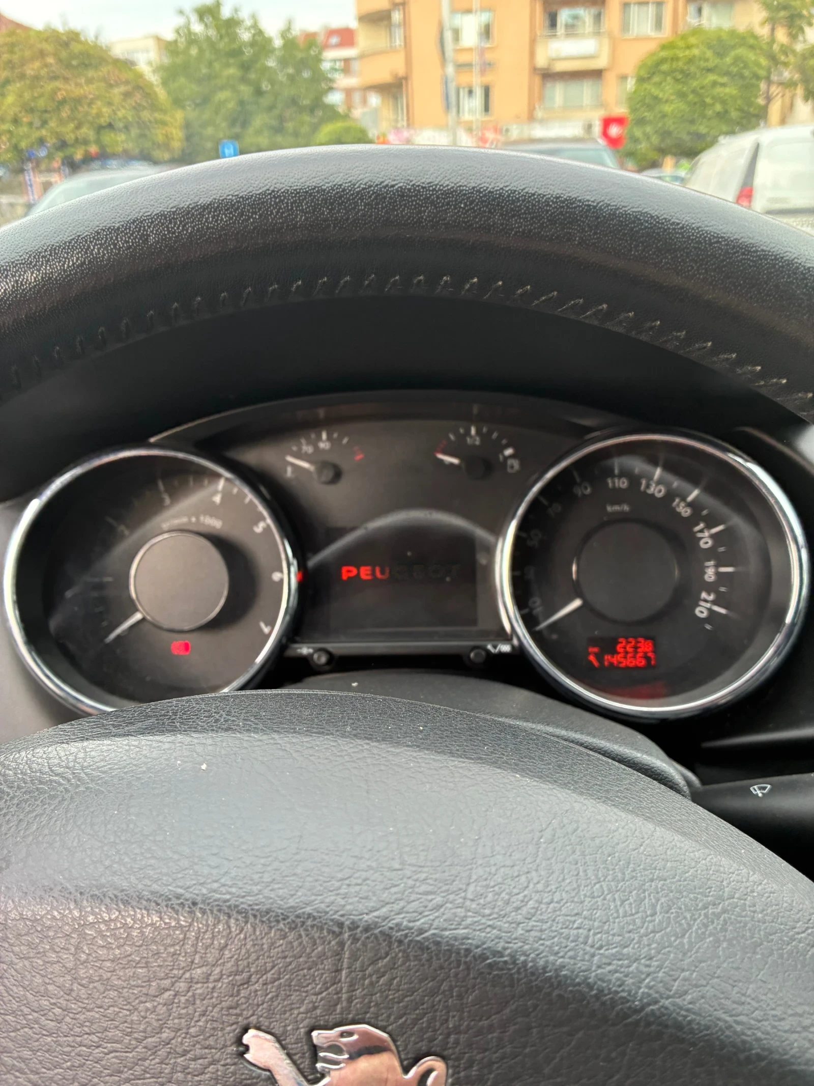 Peugeot 3008 1.6T - изображение 9