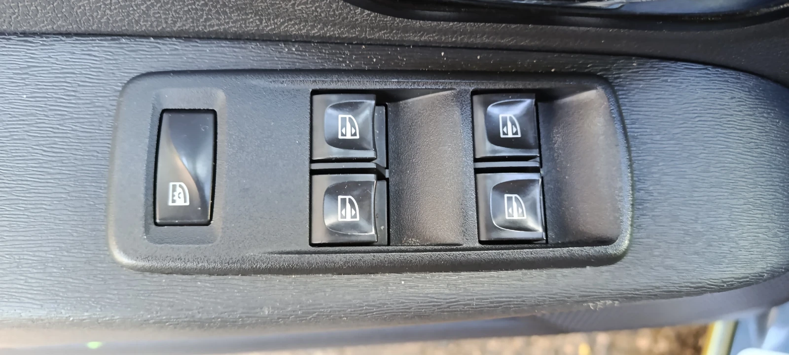 Dacia Lodgy 1.6 STEPWAY 6+ 1 ГАЗ, снимка 13 - Автомобили и джипове - 54236105