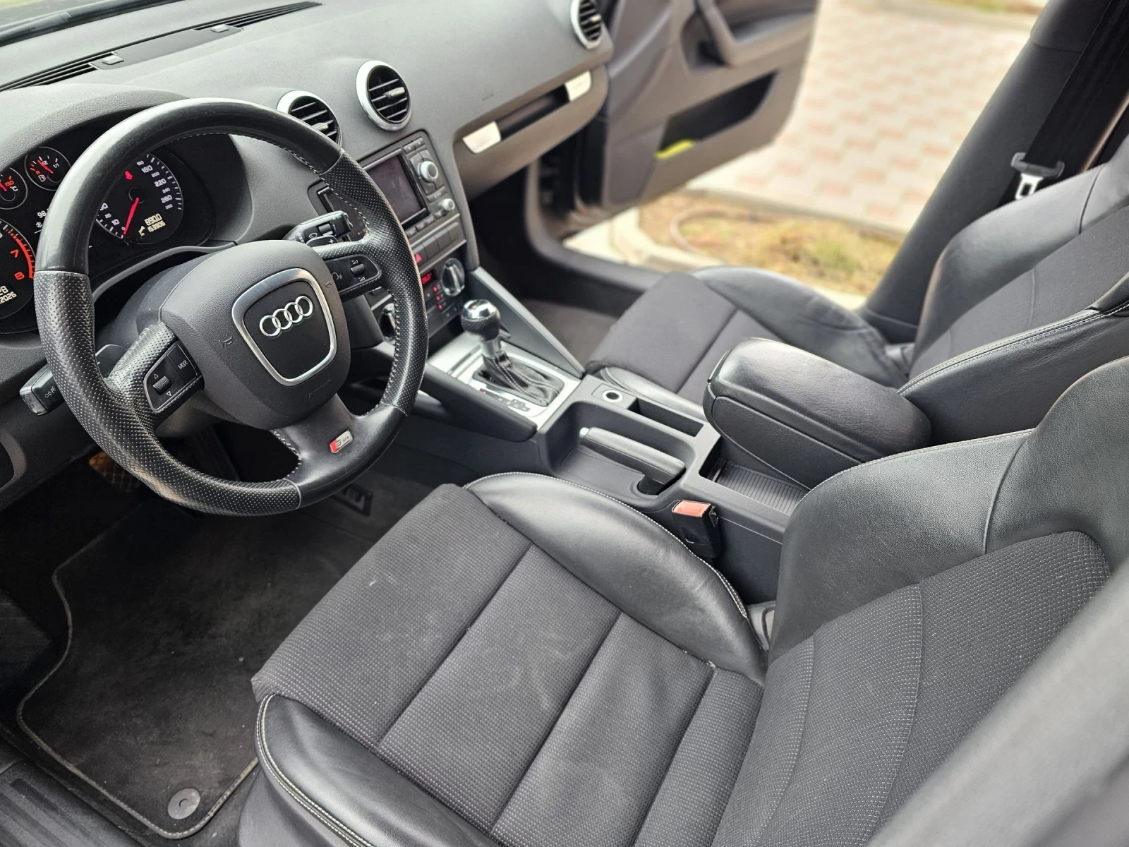 Audi A3 2.0 TFSI / Full S-Line / QUATTRO , снимка 12 - Автомобили и джипове - 54056256