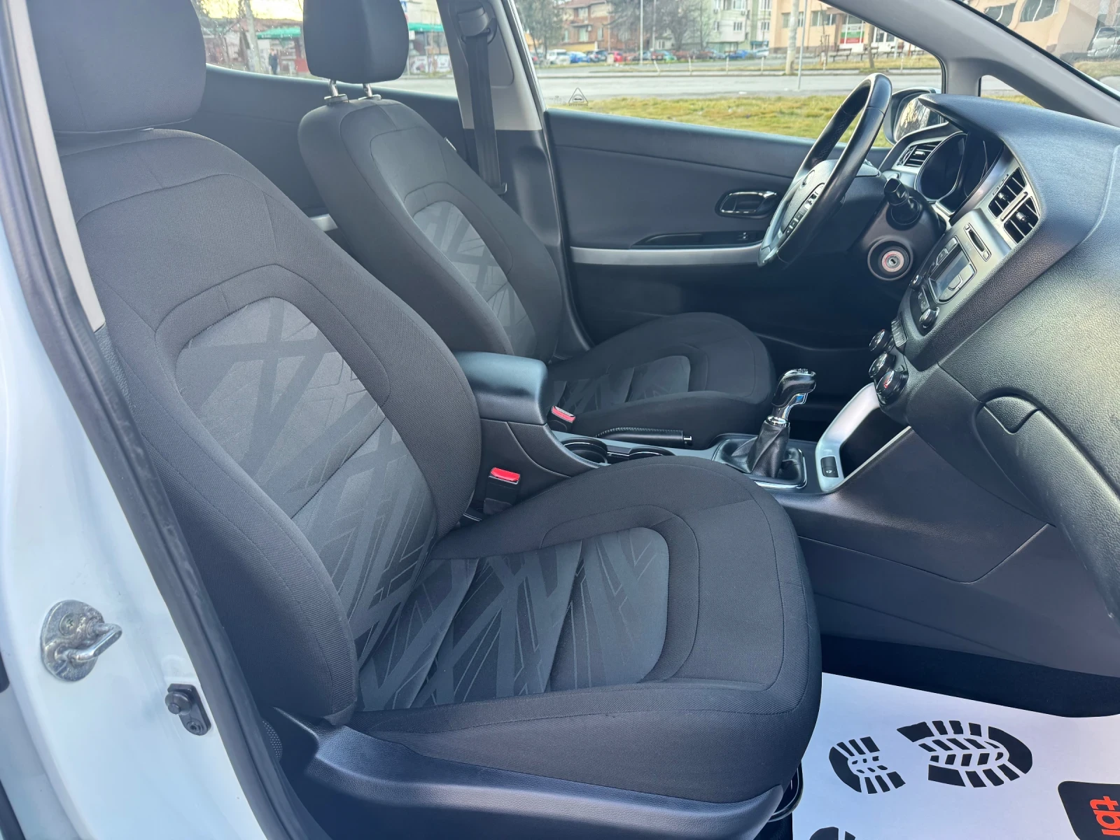 Kia Ceed 1.6CRDi Euro 5b | Mobile.bg � ����������� 11