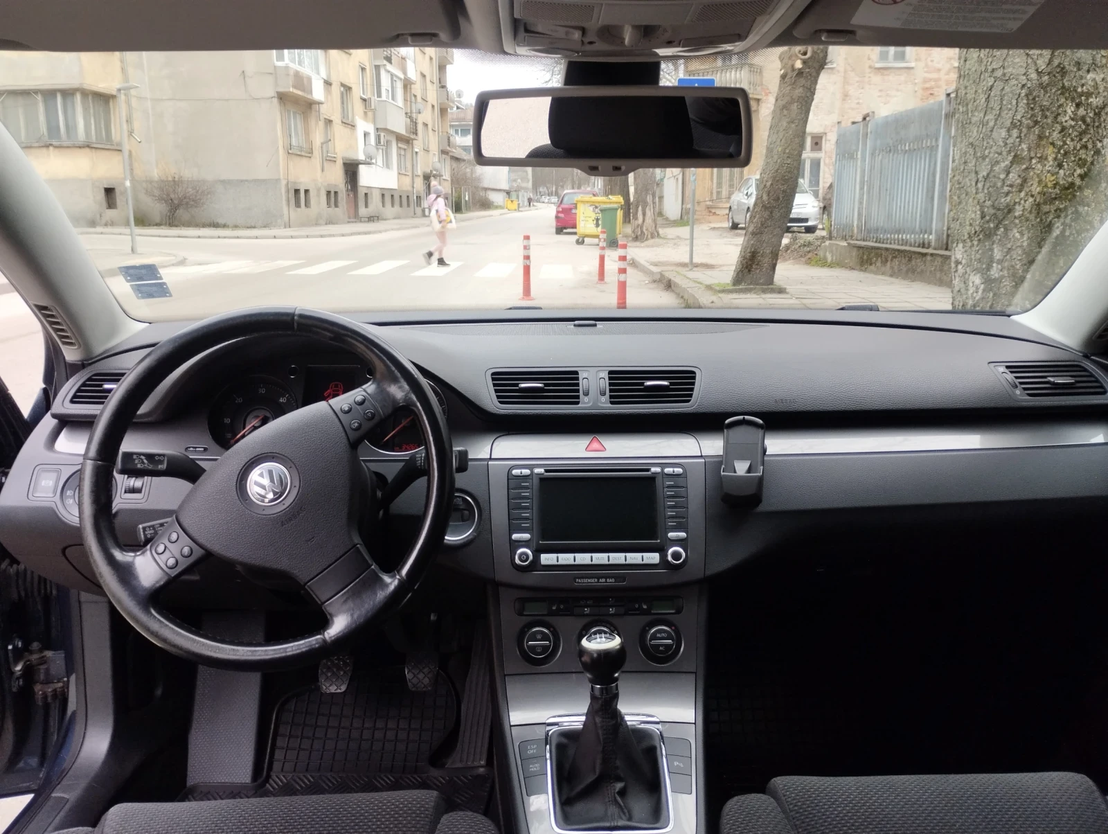 VW Passat, снимка 8 - Автомобили и джипове - 53727704