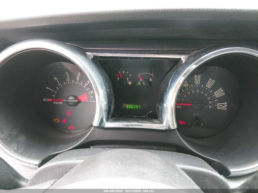 Ford Mustang 4.0l V6/V6 Premium - изображение 7