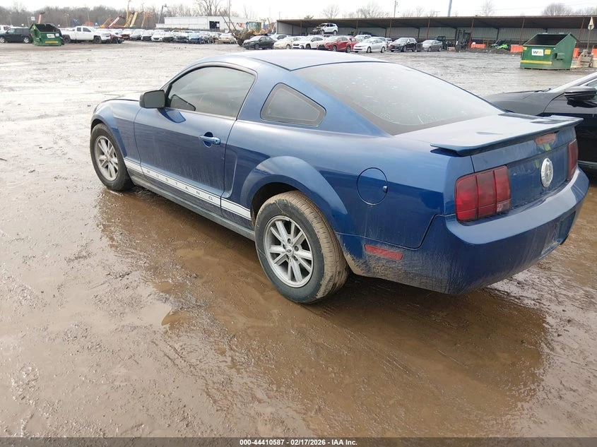 Ford Mustang 4.0l V6/V6 Premium - изображение 3