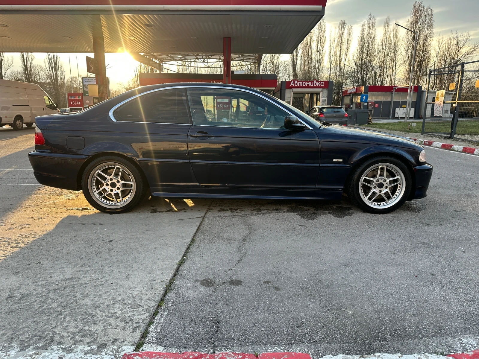 BMW 330 ci, снимка 3 - Автомобили и джипове - 54196484