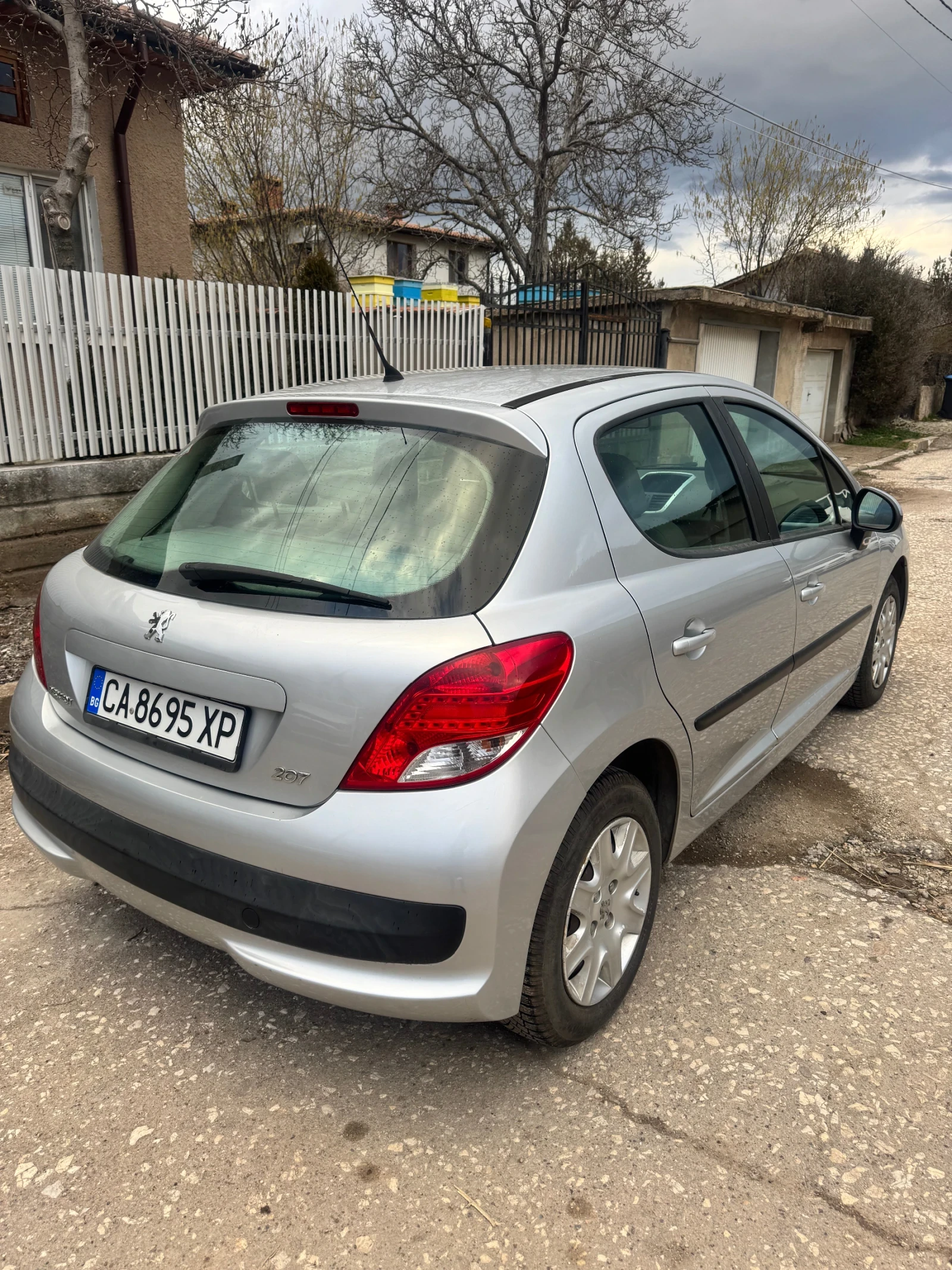 Peugeot 207 1.4 GPL, снимка 3 - Автомобили и джипове - 54207013