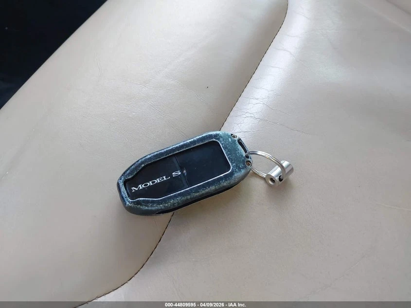 Tesla Model S RWD 85, снимка 11 - Автомобили и джипове - 54241020