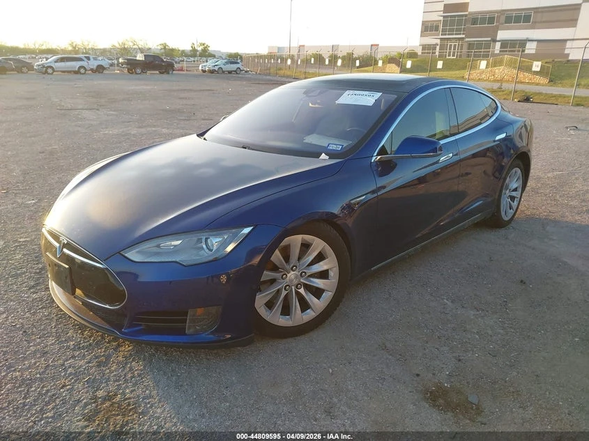 Tesla Model S RWD 85, снимка 2 - Автомобили и джипове - 54241020