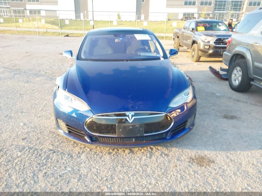 Tesla Model S RWD 85, снимка 12 - Автомобили и джипове - 54241020