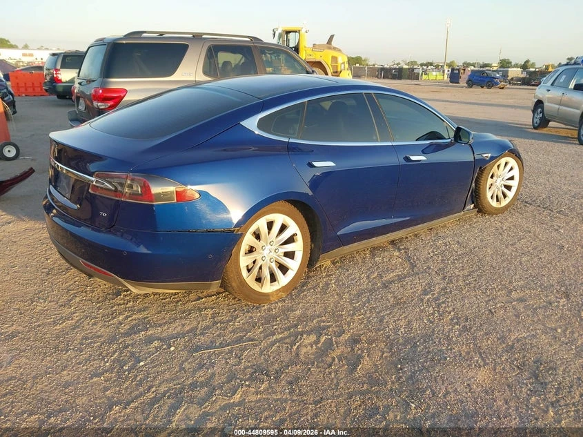 Tesla Model S RWD 85, снимка 4 - Автомобили и джипове - 54241020